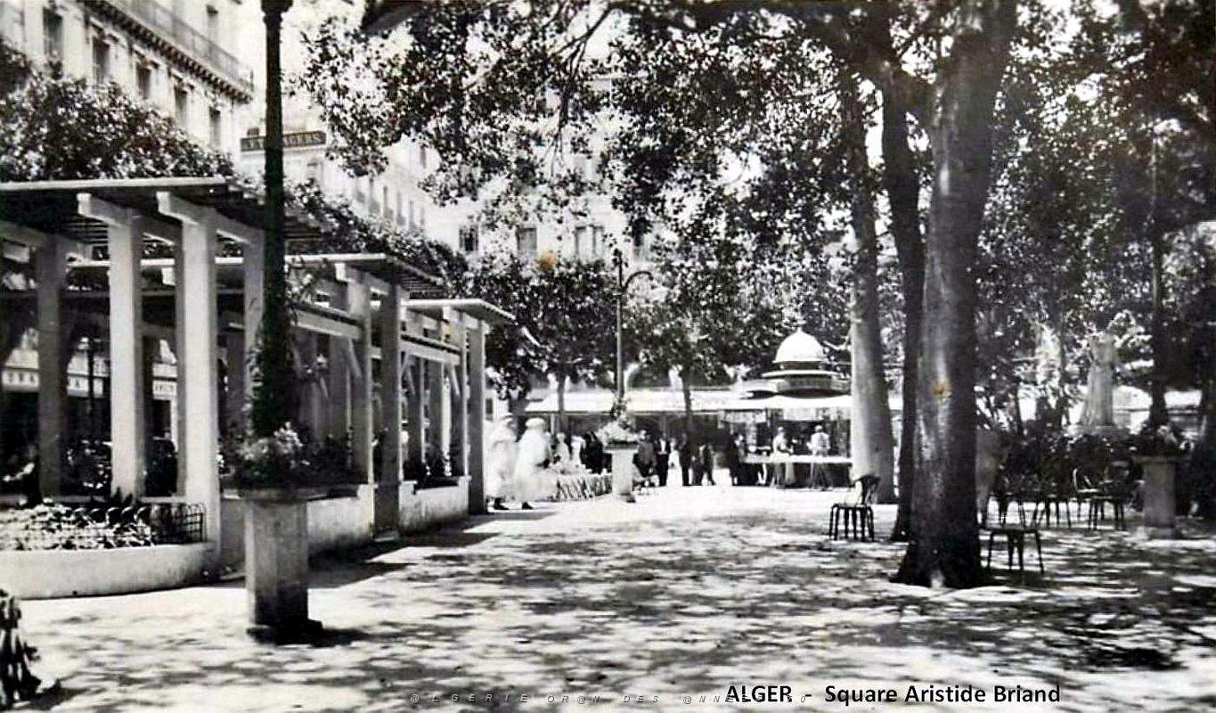 Alger - Square Aristide Briand.jpg